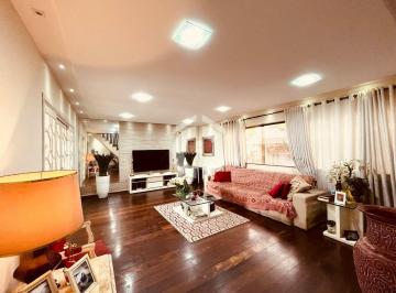 Casa · 397m² · 4 Quartos · 6 Vagas · Casa à venda na Mooca com 4 Quartos, 2 Suítes, 6 vagas, 450m²