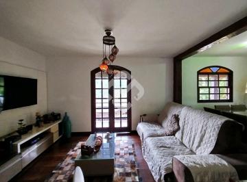 Casa · 117m² · 2 Quartos · 1 Vaga · Casa em condomínio - 2 quartos - O Refúgio Perfeito com Tudo Perto - Casa com Lareira e Área Gourmet