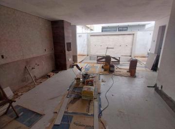 eee581cc020e5b58133a0bffff98742b43f3a818 · Casa à venda no Condomínio Varanda Sul em Uberlândia