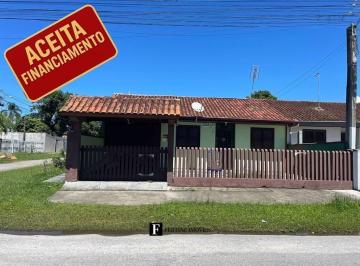 Casa · 126m² · 2 Quartos · 2 Vagas · Casa de esquina perto do mar a venda