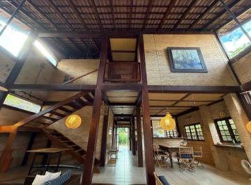 Casa de 4 quartos, São Sebastião · Casa na Praia do Guaeca com 4 dormitórios