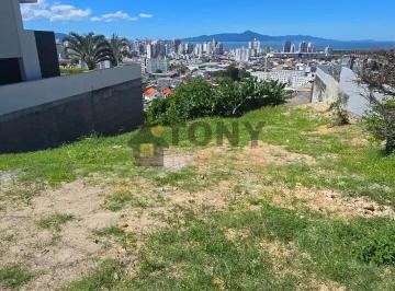 Terreno · 910m² · Terreno de 910m2 à venda no Bosque das Mansões - São José - SC.