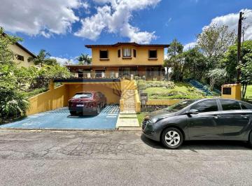 Casa · 240m² · 3 Quartos · 2 Vagas · Casa a venda na Granja Viana