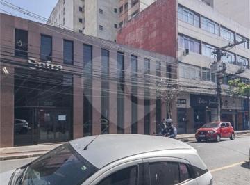 Apartamento · 250m² · 3 Quartos · 1 Vaga · Apartamento com 3 quartos à venda em Centro - SP