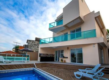 Casa de 3 quartos, São Paulo · Casa no Alto da Lapa com Piscina, Suíte e 4 Vagas – Conforto e Exclusividade