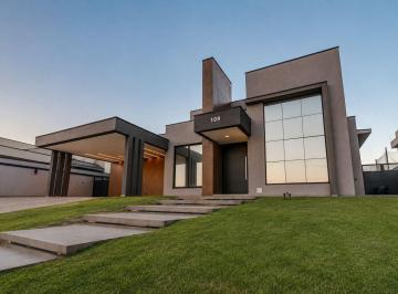 Casa · 349m² · 3 Quartos · 4 Vagas · Condomínio Terras da Alvorada - Casa de Alto Padrão no Condomínio Terras da Alvorada em Jundiaí
