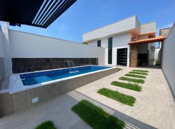 Casa de 2 quartos, Itanhaém · Casa com 2 quartos e piscina em Itanhaém.