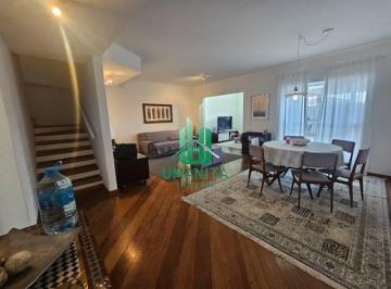 Casa · 200m² · 2 Quartos · 2 Vagas · Condomínio Villaggio Tamboré 4 - Com Sótão