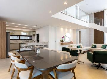 Casa de 4 quartos, Santana de Parnaíba · Casa Moderna com 4 Suítes, Energia Fotovoltaica e Vista Permanente- Residencial 5