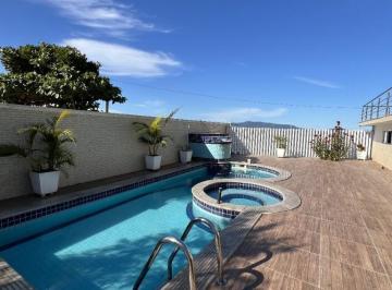 Foto 02 · Casa à venda em São José, Ponta de Baixo: 4 quartos, 5 banheiros, 6 vagas de garagem, 314,42 m² de á