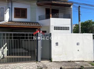 Casa · 125m² · 3 Quartos · 2 Vagas · Sobrado em Rua Costa Cabral - Centro - Tremembé/SP