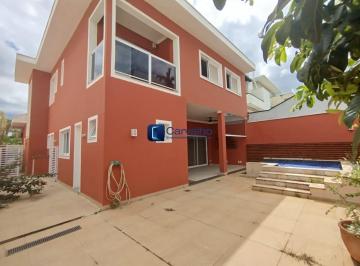 Casa · 240m² · 3 Quartos · 4 Vagas · Casa no Swiss Park com 3 suítes, piscina e área gourmet