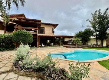 202510022120059922.jpg · Vendo casa, 450m², 5/4, varanda, piscina, 2 vagas. Piatã.