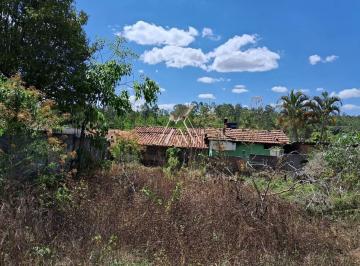 Terreno · 200m² · Vendo terreno em Carmo do Cajuru com ótima localização!