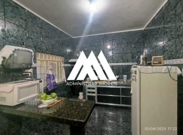 Casa · 400m² · 2 Quartos · 2 Vagas · Vendo casa em Itaúna com 03 quartos com excelente localização.
