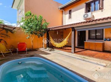 Casa · 122m² · 2 Quartos · 2 Vagas · Casa em Condomínio com Piscina e 2 Suítes na Hípica