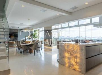 Apartamento · 225m² · 2 Quartos · 4 Vagas · Duplex totalmente reformado, com 225 m² de área útil, projetado para oferecer conforto, sofisticação