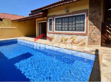 Casa · 173m² · 4 Quartos · 2 Vagas · Casa em Rua Castro Alves - Balneário Stella Maris - Peruíbe/SP