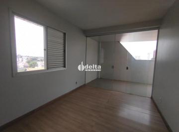 Apartamento · 158m² · 3 Quartos · 2 Vagas · Apartamento com 3 quartos sendo 1 suíte disponível para venda no bairro Centro em Uberlândia-MG