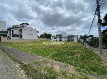 Terreno · 823m² · Amplo terreno à venda no bairro Petrópolis