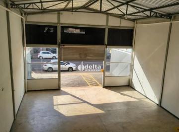 Comercial · 250m² · 3 Vagas · Loja disponível para locação no bairro Nossa Senhora Aparecida em Uberlândia-MG.