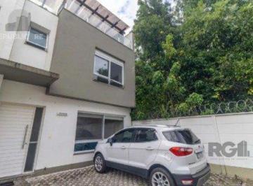Casa · 196m² · 3 Quartos · 2 Vagas · Casa impecável e mobiliada, com 3 niveis, possui 3 dormitórios sendo 1 suíte, 4