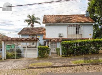 Casa · 180m² · 4 Quartos · 4 Vagas · Casa no bairro Cristal, Possui 4 dormitórios, sendo 1suíte, closet e banheira de