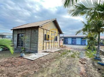 Casa · 90m² · 1 Quarto · Excelente Terreno com 2 Casas Apenas 450 mts do Mar
