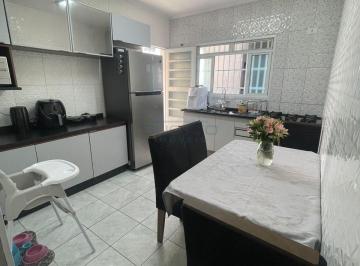 Casa · 100m² · 2 Quartos · 2 Vagas · Sobrado com 02 suítes e área gourmet, à venda no Jardim Camila, Mogi das Cruzes - SP