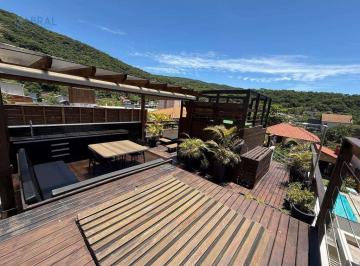 Casa · 140m² · 3 Quartos · 1 Vaga · Casa Lagoa da Conceição