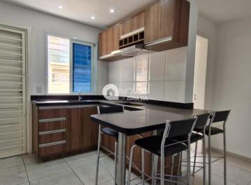 Casa · 89m² · 2 Quartos · 1 Vaga · Lindo Sobrado Totalmente Reformado em Cachoeirinha – Pronto para Morar!