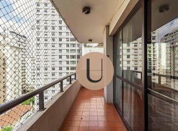 Sacada · Apartamento Espaçoso e Sofisticado : 4 Quartos e 3 Suítes!