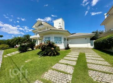 9491e653 · Casa em Condomínio, 4 dormitórios, 343.4 m², em Saco Grande