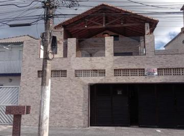 Casa · 218m² · 5 Quartos · 1 Vaga · Casa com 5 quartos à venda em Centro - SP