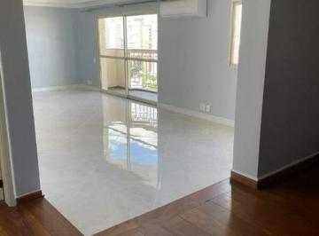 Apartamento · 150m² · 3 Quartos · 3 Vagas · Excelente apartamento reformado á venda com 150 m² em Moema.