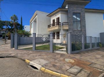 Casa · 242m² · 3 Quartos · 4 Vagas · Lagos de Nova de Ipanema