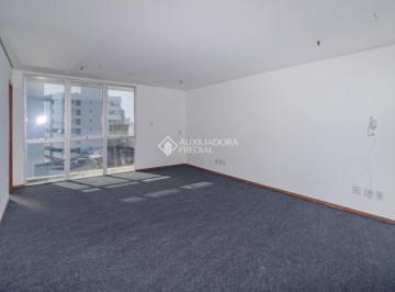 Comercial · 45m² · Sala comercial com 45 m² privativos, localizada na Avenida Cristóvão Colombo