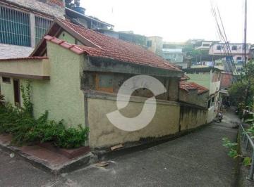 9433cc22e66a32b468274e2c293e2c2db98cf41d · Casa com 4 dormitórios à venda, 68 m² por R$ 300.000,00 - Engenhoca - Niterói/RJ