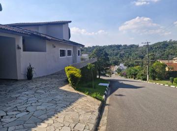 Casa de 3 quartos, Embu das Artes · Casa com 240 e 3 suítes à venda e aluguel em Jardim Indaiá
