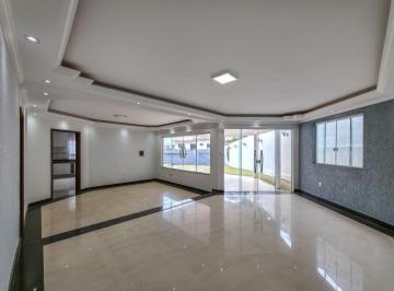Casa de 5 quartos, Vicente Pires · Bela casa em condomínio | Lote de 800m² | 5 quartos (4 suítes) | Lazer