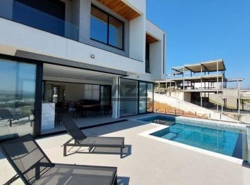 Casa · 470m² · 5 Quartos · Sobrado de alto padrão no Condomínio Alphaville São José