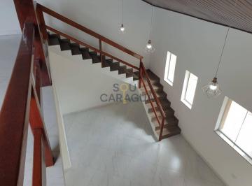 Casa · 184m² · 5 Quartos · 5 Vagas · Sobrado Recém-Reformado com 5 quartos à Venda no Indaiá