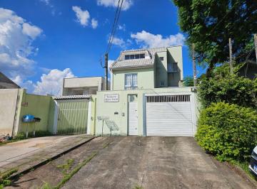 Casa de 3 quartos, Curitiba · Triplex com 3 quartos (um c/ suíte), com móveis planejados; 2 vagas cobertas; Churrasqueira; Ático