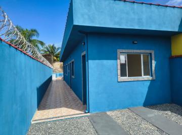 Casa de 2 quartos, Itanhaém · Casa com 2 quartos e piscina em Itanhaém.