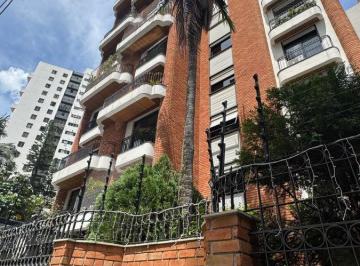 Apartamento de 4 quartos, São Paulo · Vila Nova Conceição 217m2 4 Dormitórios 4 Vagas