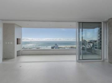 Apartamento · 176m² · 3 Quartos · 3 Vagas · Apartamento à venda com vista para o mar na Praia Brava em Itajaí.