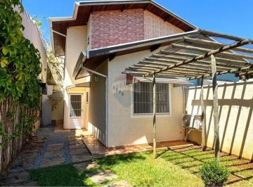 Casa · 70m² · 2 Quartos · Sobrado à venda no Centro da cidade: O Equilíbrio Perfeito entre Praticidade e Conforto!