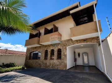 Casa · 255m² · 4 Quartos · 3 Vagas · Sobrado a 50 metros do mar a venda me Peruíbe (ENTREGA COM PISCINA)