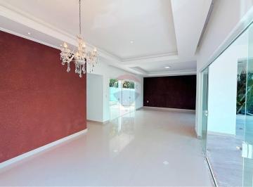 Casa · 256m² · 4 Quartos · 2 Vagas · Casa à venda no Alphaville Litoral Norte 1 em Abrantes