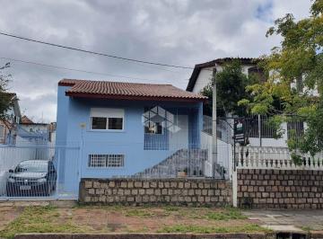 Casa · 118m² · 3 Quartos · 2 Vagas · Casa 3D/ 1 Suíte/Bairro Cavalhada/ Sala conjugada com Cozinha e Área de serviços/ Banheiro Auxiliar/